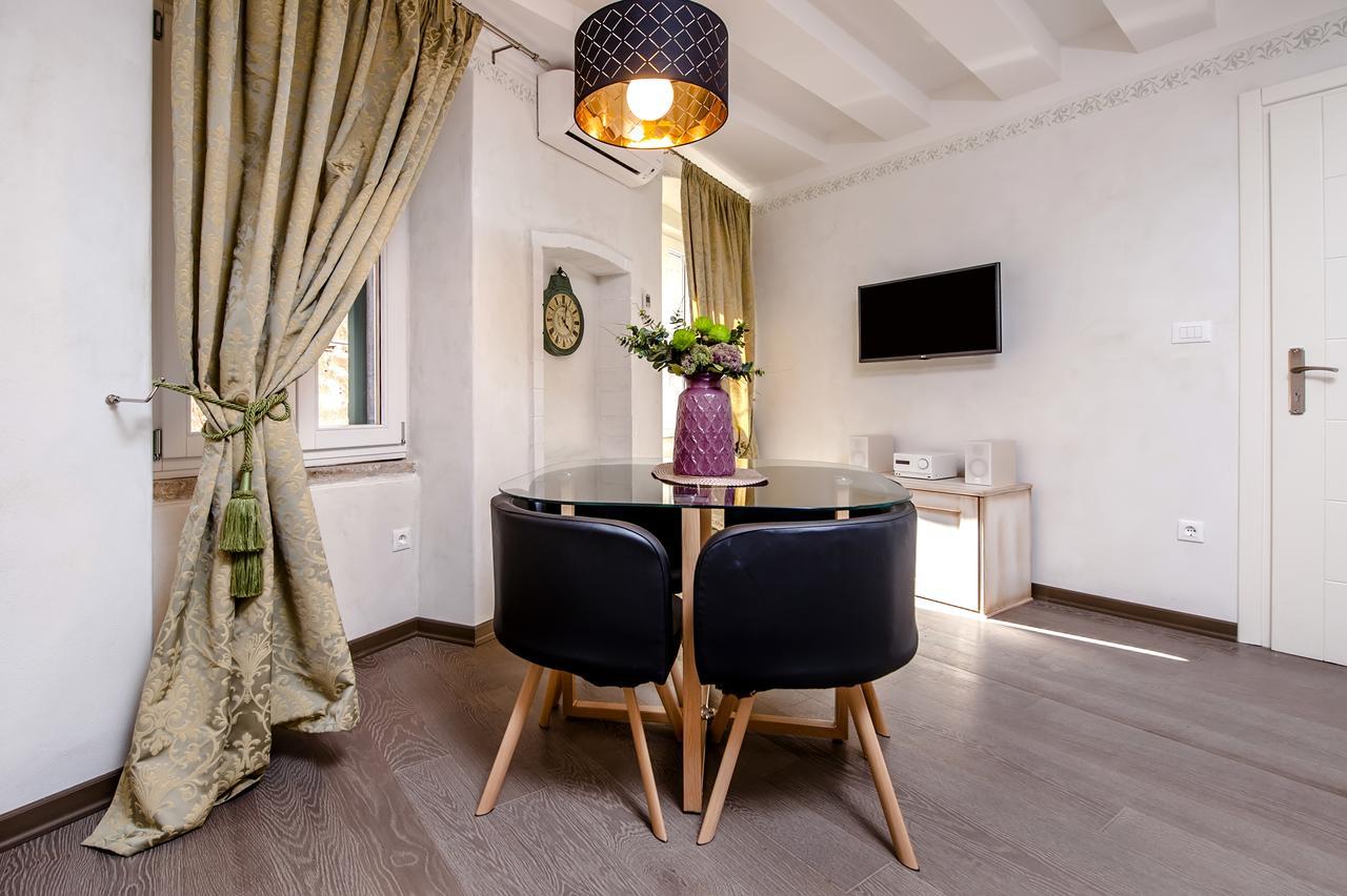 Studio Mc Apartamento Rovinj Exterior foto